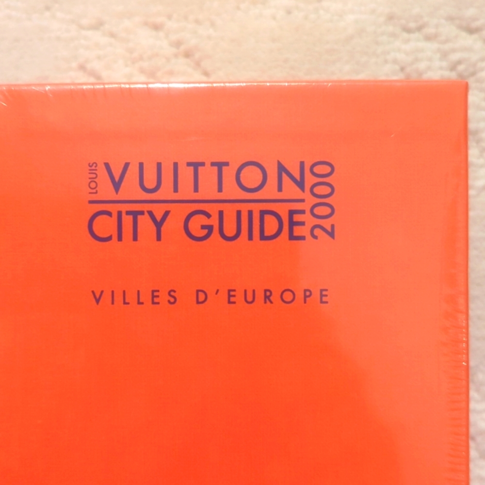 Vintage NEW Louis Vuitton city guides